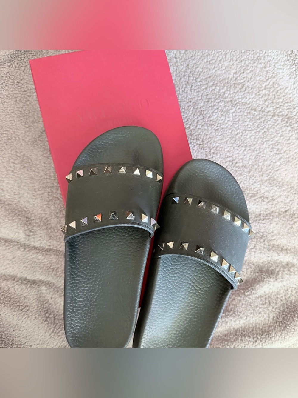 VALENTINO GARAVANI women’s studded slide sandals 100% authentic